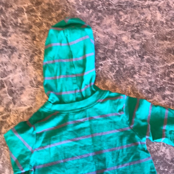 Set of 2 size 6-9M hooded tops - Picture 5 of 7